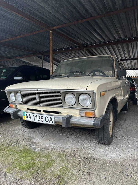 Автомобіль Ваз 2106