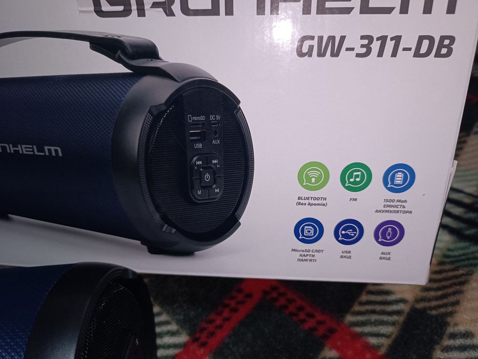 Портативна bluetooth колонка Grunhelm GW-311-BL або GW-311-DB