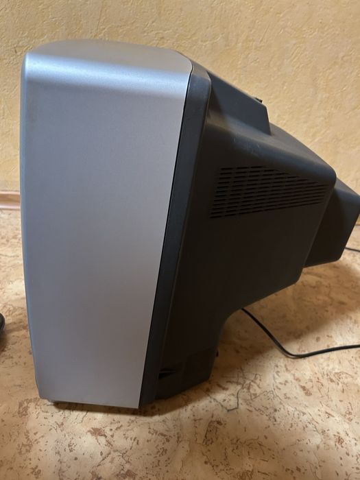 Продам телевизор JVC