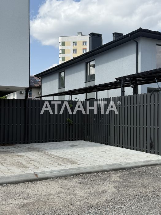 Продаж квадрексу в центрі Вишневого. Богдана Хмельницького.