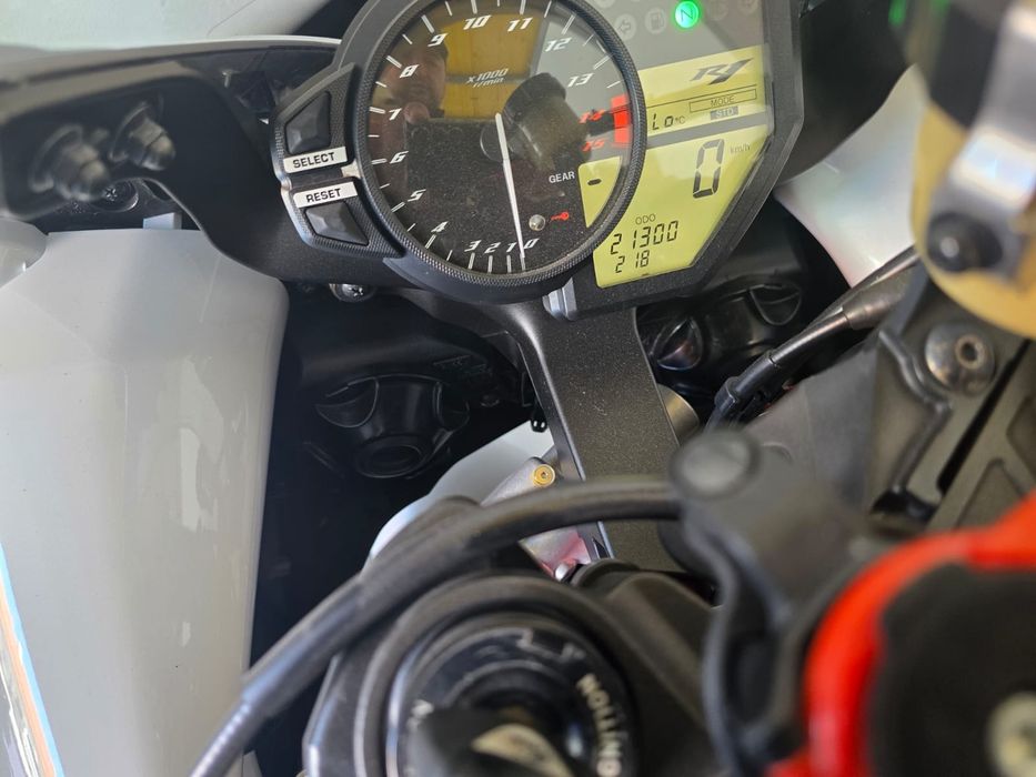 Yamaha R1 crossplane 2009