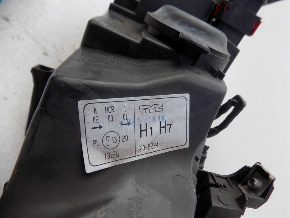 Reflektor lampa przód lewa Peugeot 307 lift 05-08 Europa soczewka