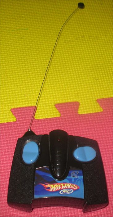 Hot Wheels/Tyco - Jeep Gladiator (telecomandado)