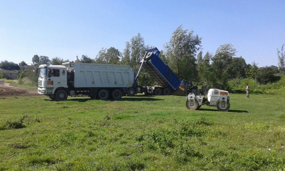 Послуги автокрана, екскаватора, бульдозера, грейдера, катка