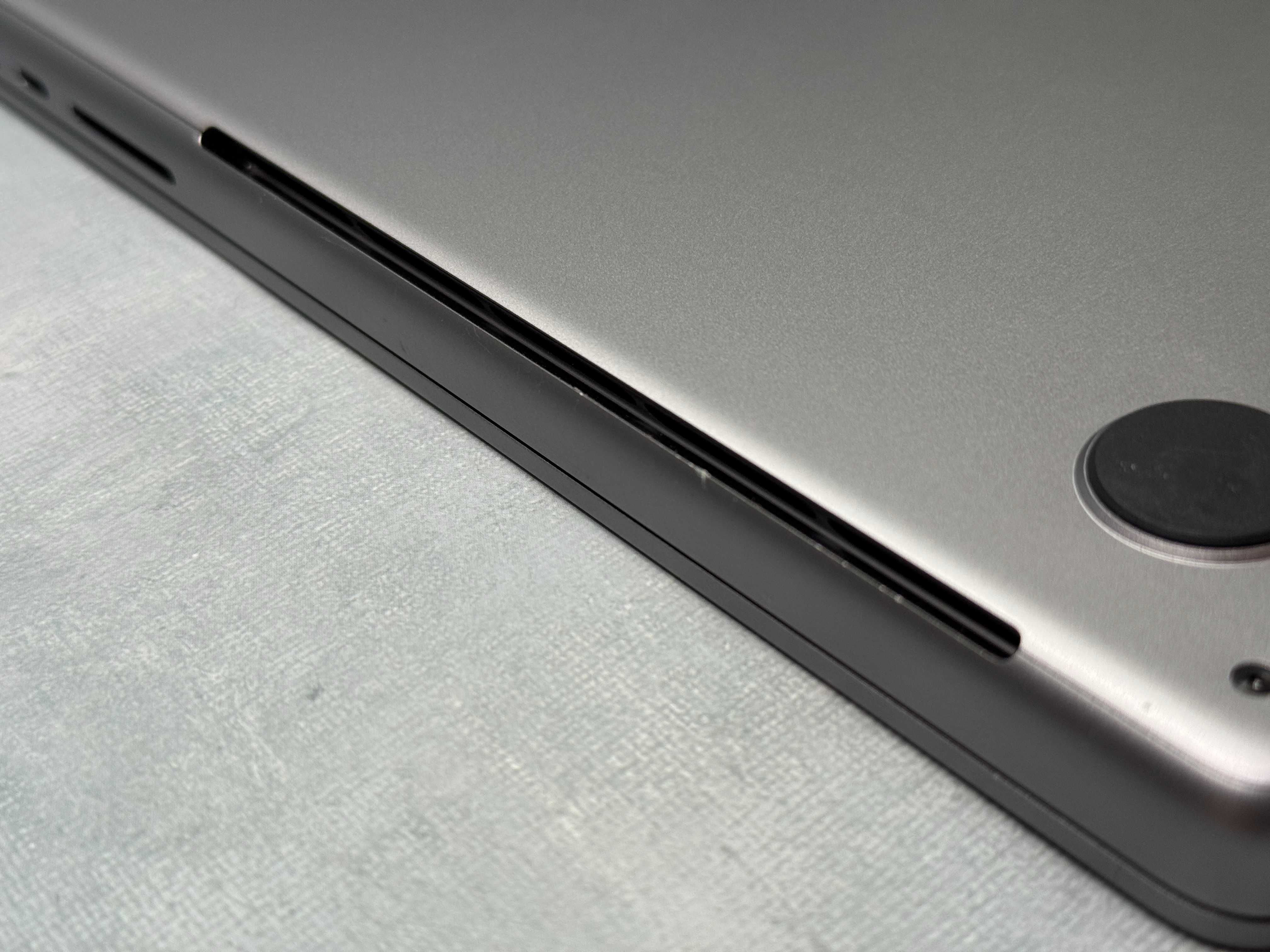 MacBook Pro 16” 2021 M1 Pro 32GB RAM