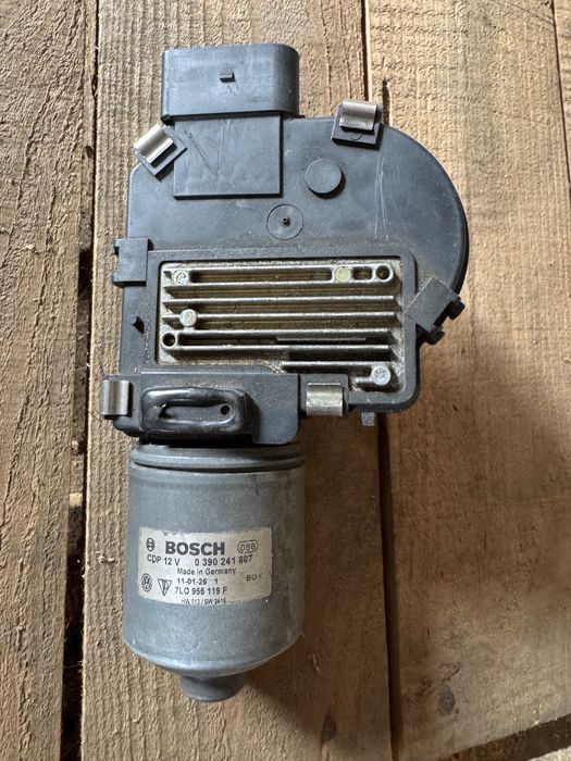 Мотор склоочисників (двірників) volkswagen touareg 7l