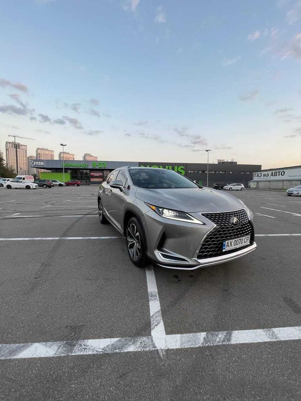 Продаю LEXUS RX 2020