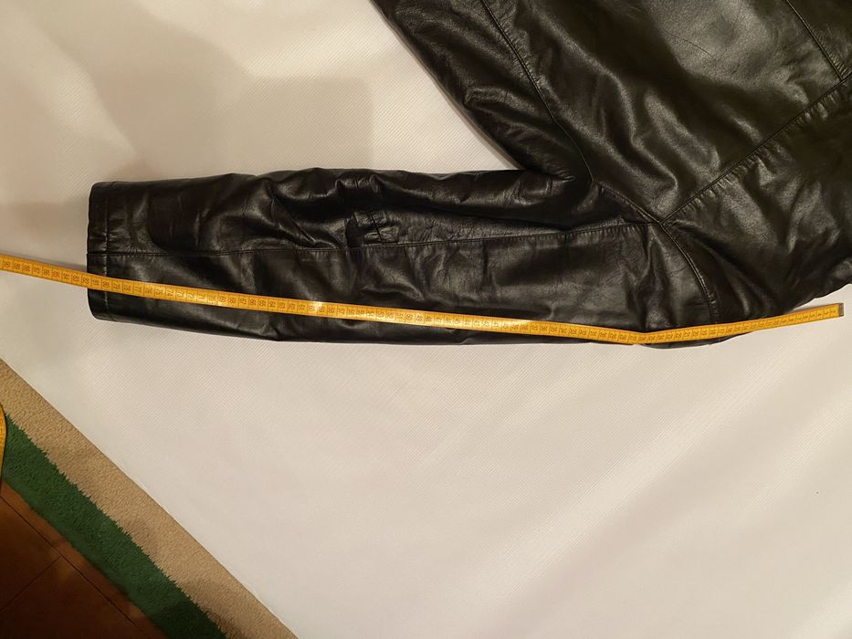 Зимова куртка чоловіча