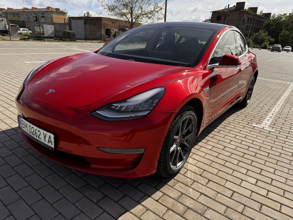 Tesla Model 3  Ідеал