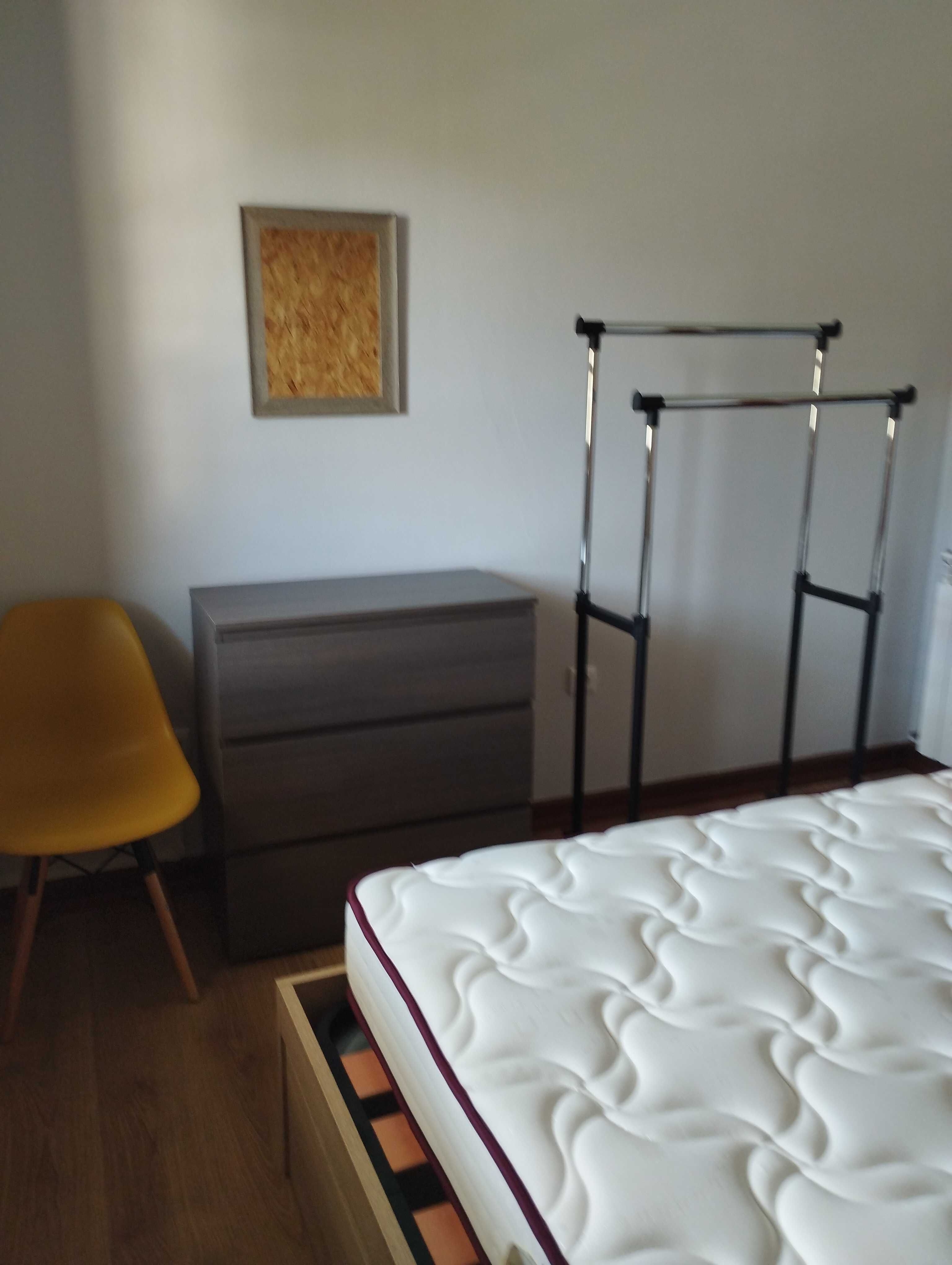 Moradia Stª Comba Dão, 4 quartos, sala. Mobilada. CONSUMOS INCLUÍDOS.
