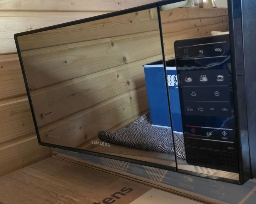 Kuchenka mikrofalowa SAMSUNG ME83X