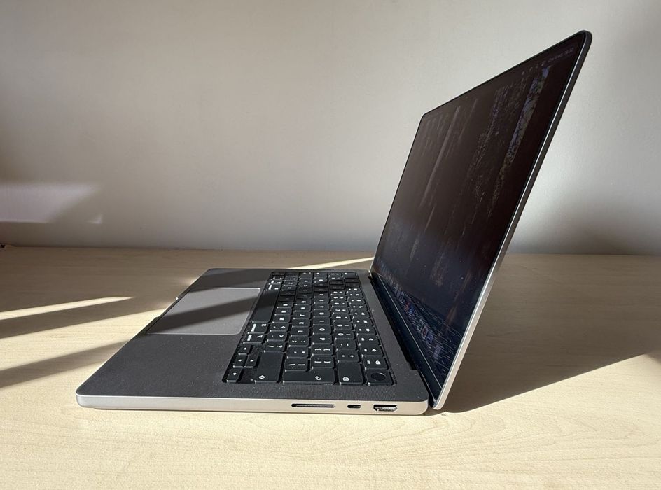 laptop Apple Macbook Pro 14 M2 Pro 16gb/512gb bdb bateria 98%