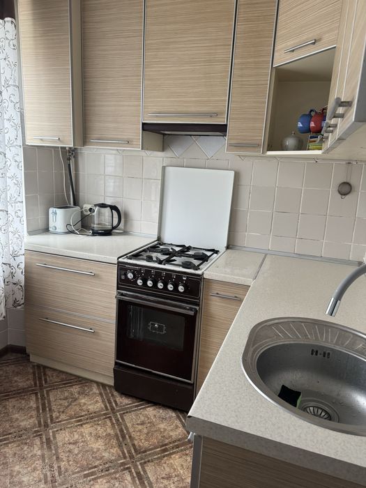 Оренда 2х кім. Центр, по вул. Соборній, меблі та техніка.