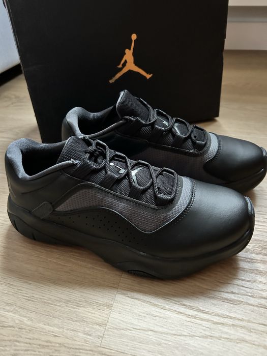 Buty Jordan 11 LOW 38,5 nowe