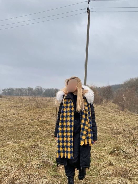 Продам жіноче зимове пальто (шарфик в подарунок)