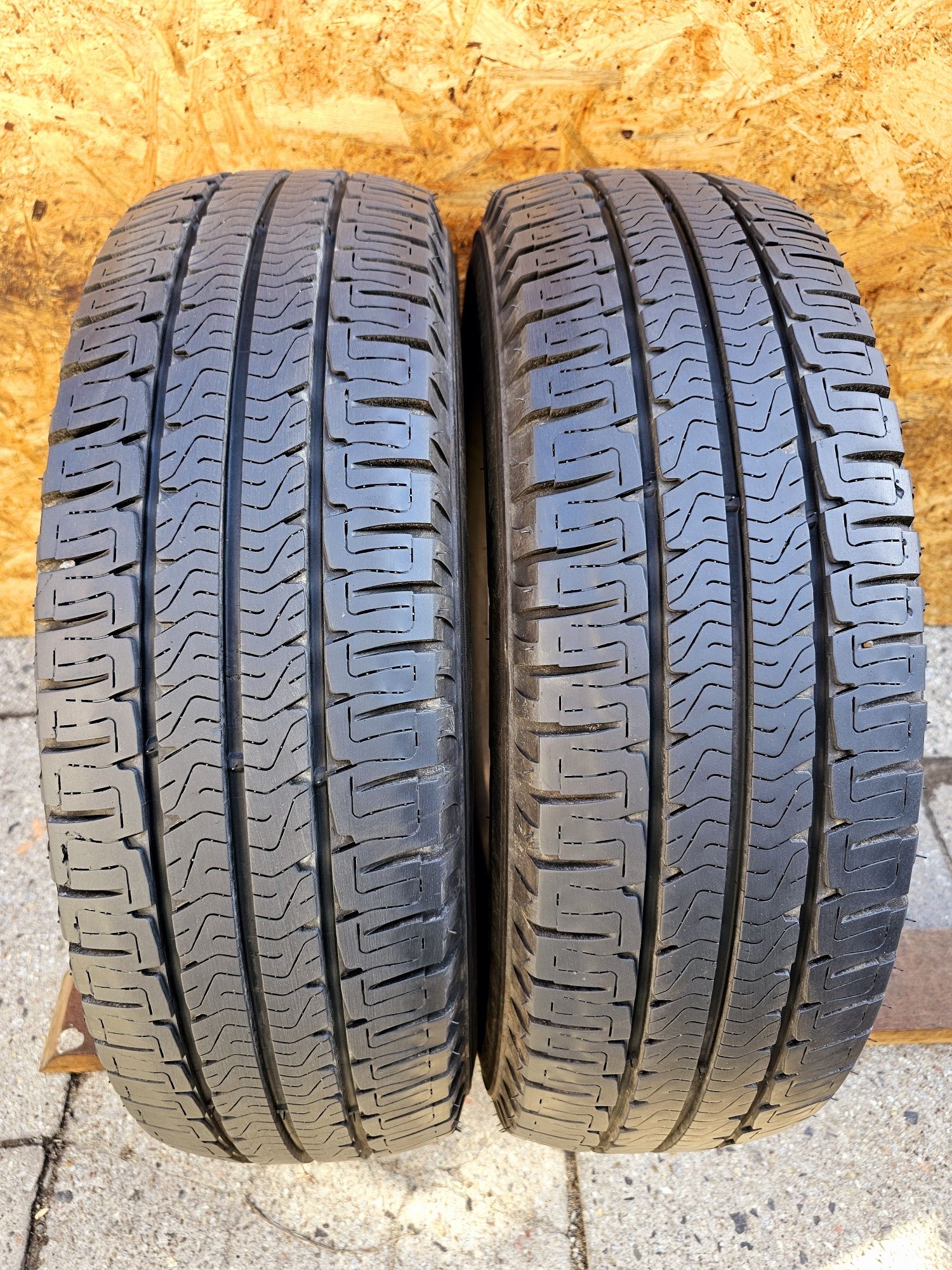 Idealne!!  8mm. 225/75 r16C Michelin Agilis Camping. 0415