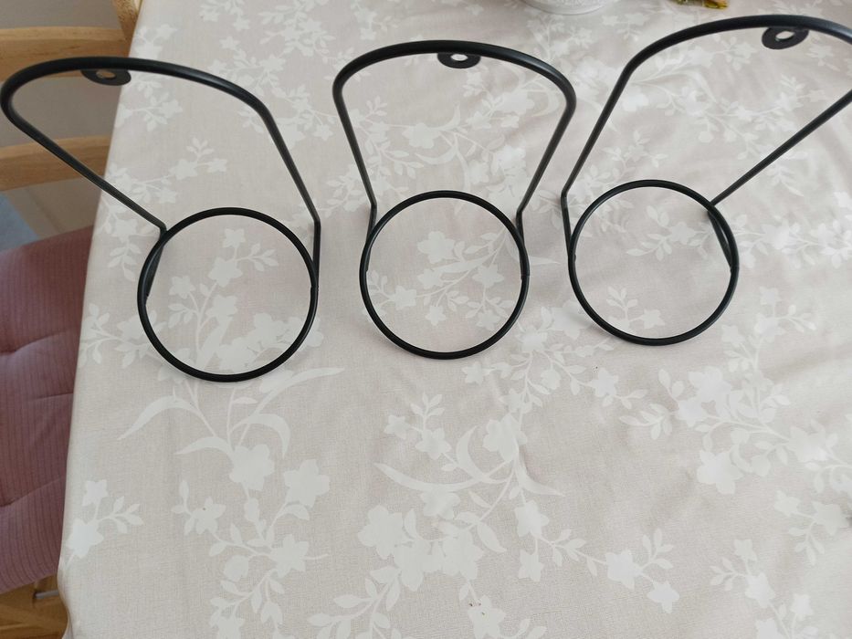 Kwietnik na ścianę