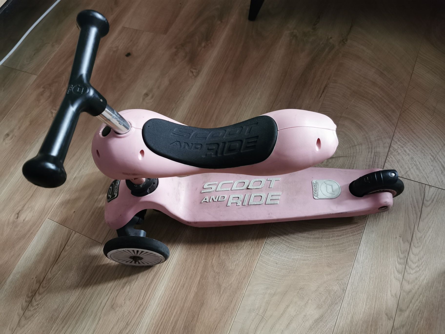 Jeździk scoot and ride