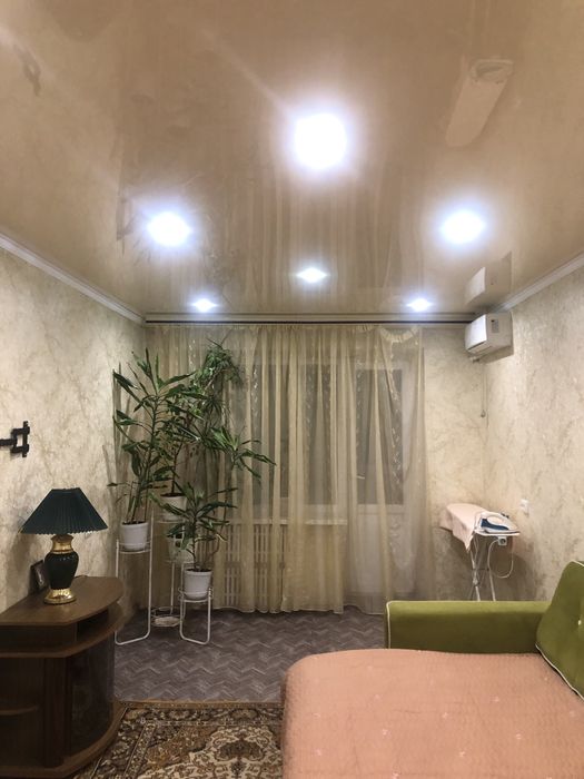 Квартира подобово Лозова