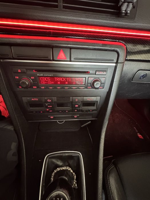 Audi a4 b6 carro muito bem estimado