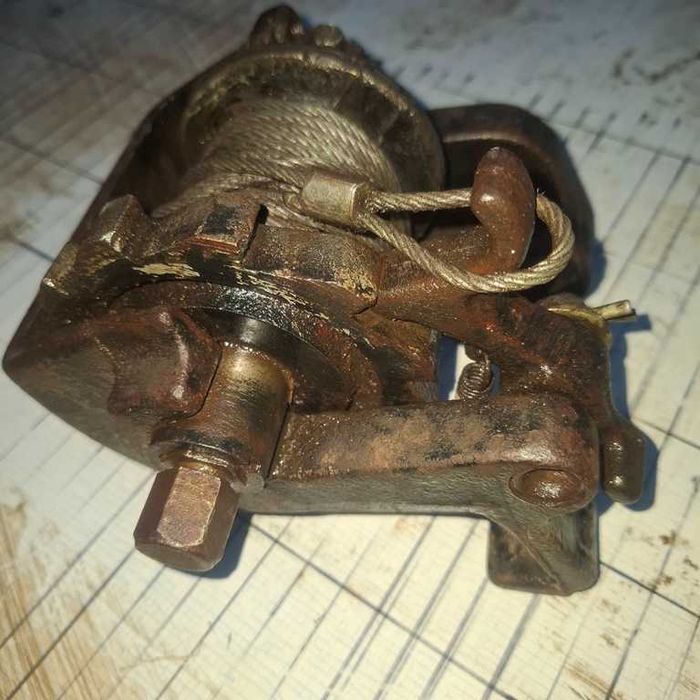 Ручна лебідка(рарітет) для ремонтрих робіт