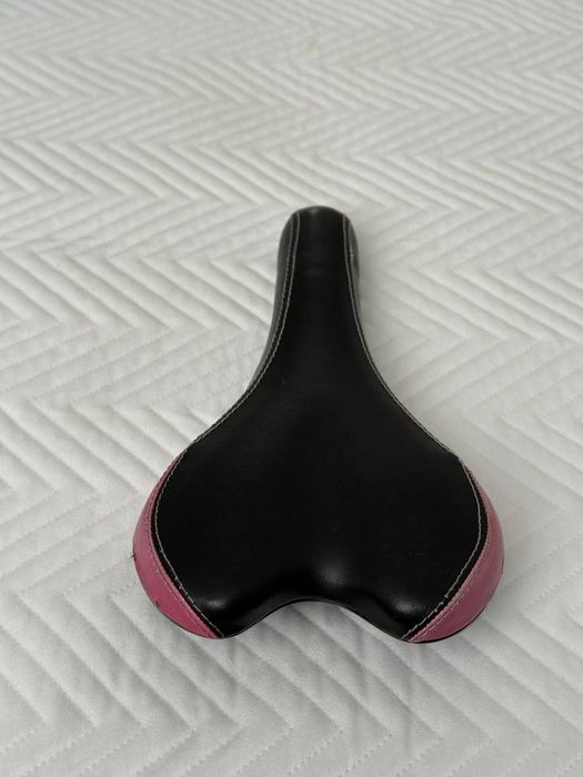 Oryginalne skórzane siodełko rowerowe GT