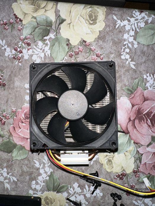 Кулер для охолодження процесора