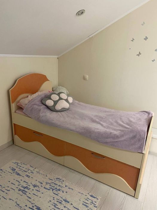 Дитяче ліжко з матрацом