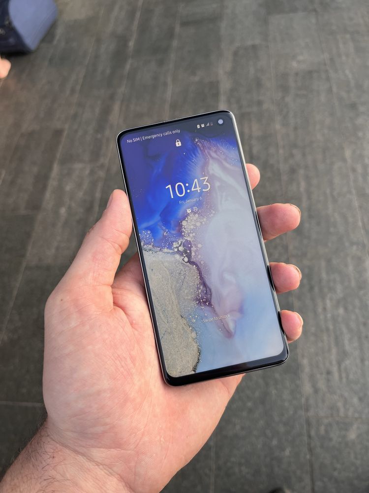 Продам Samsung s10 8/256 в идеальном состоянии