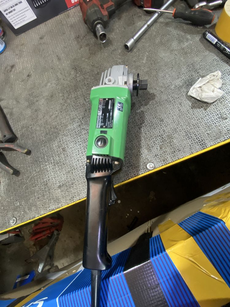 Máquina de Polir Hitachi Nova
