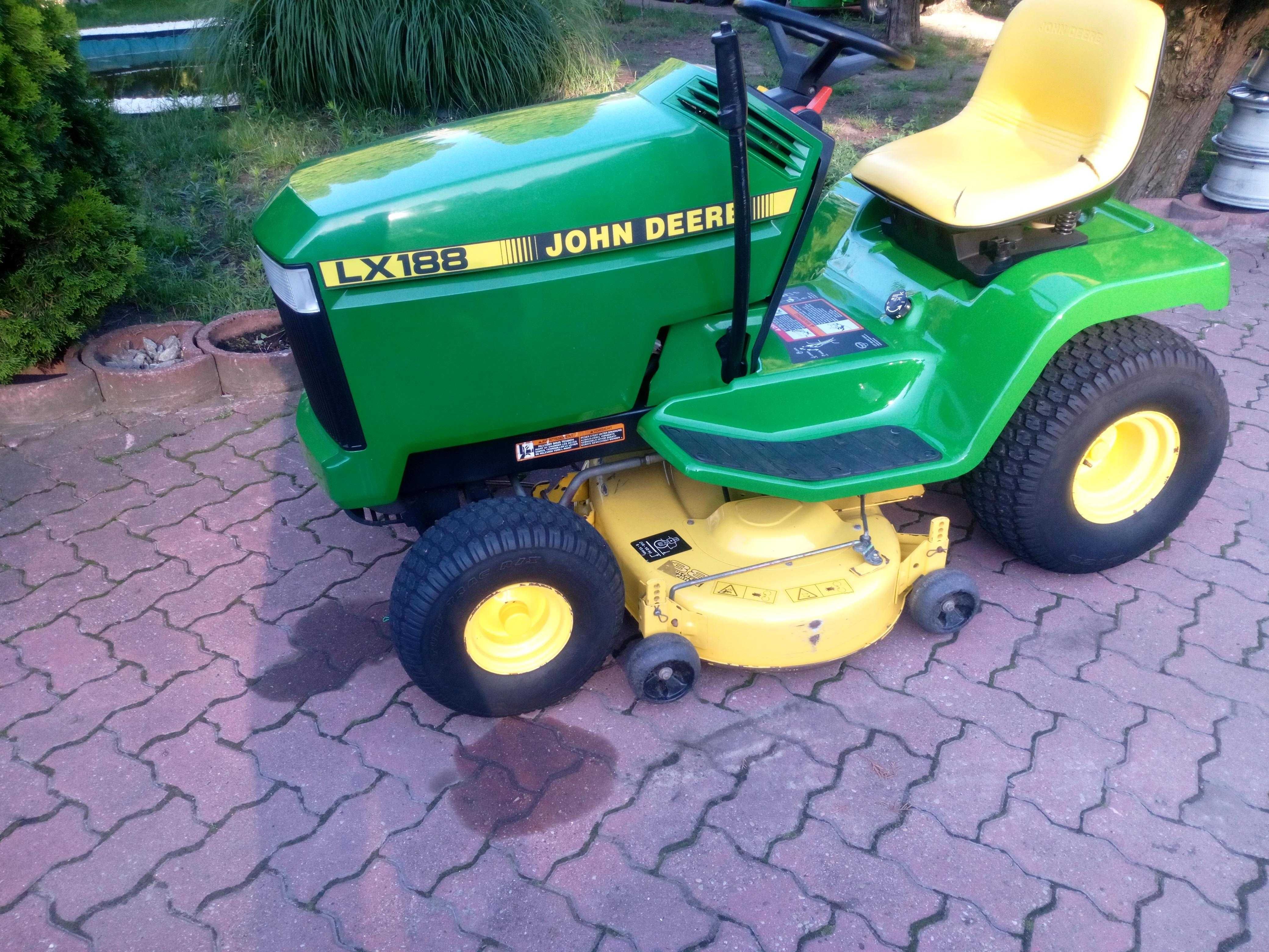 Kosiarka traktorek John Deere LX188 Kawasaki 2 cylindry pompa