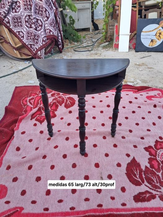 Mesa de canto em madeira vintage
