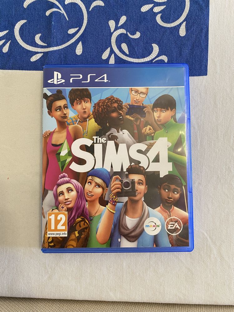 Jogo Sims4 PS4 c/ duas expansões
