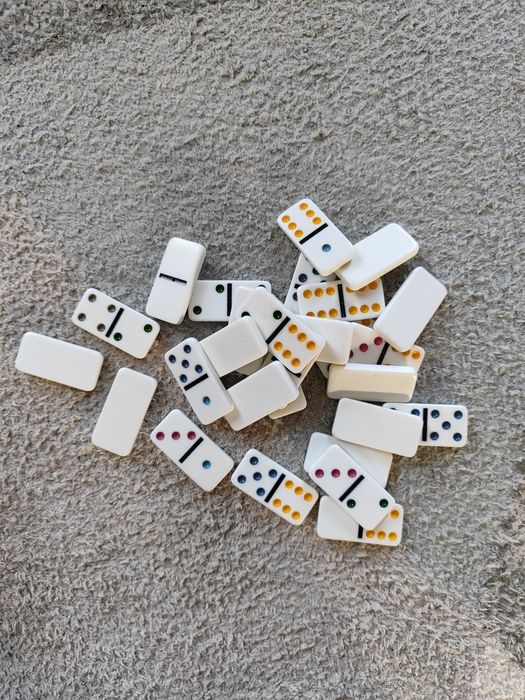 Domino kolorowe eleganckie