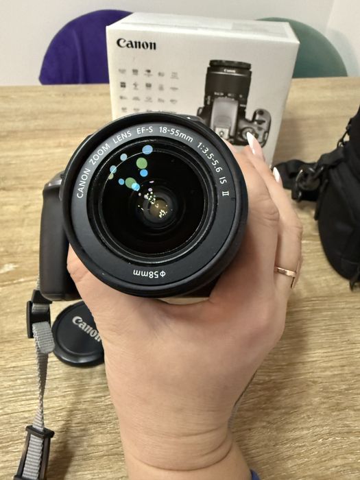 Фотоапарат Canon EOS1100D