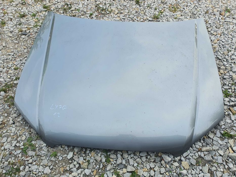 Audi A4 B7 maska przednia kolor srebrny LY7G 17 AL