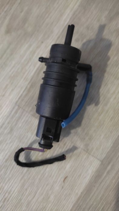 Форсунки омывателя стекла Mercedes B200