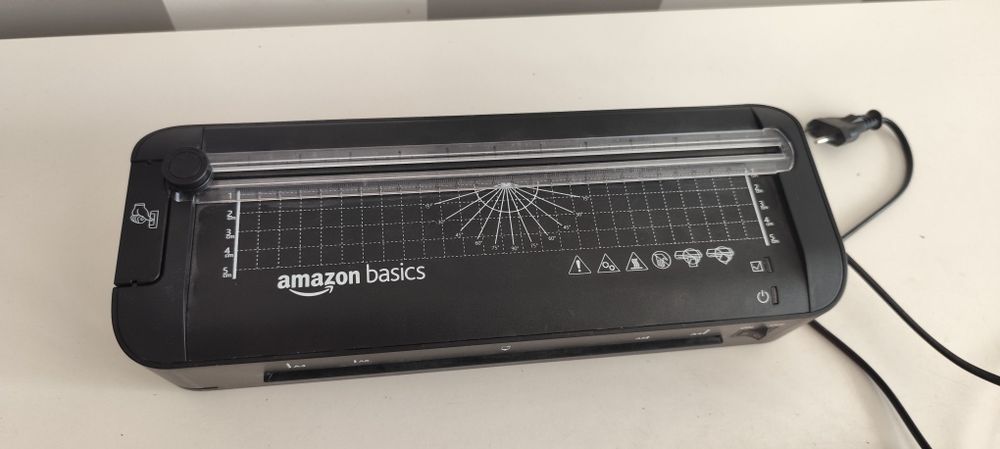 Laminator AmazonBasic B09Q9679P1 na gorąco