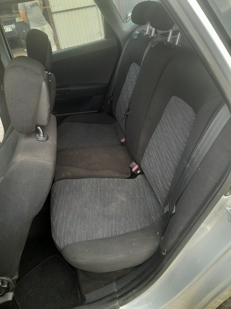 Siedzenia przednie, kanapa tył Kia Ceed kombi 2007r