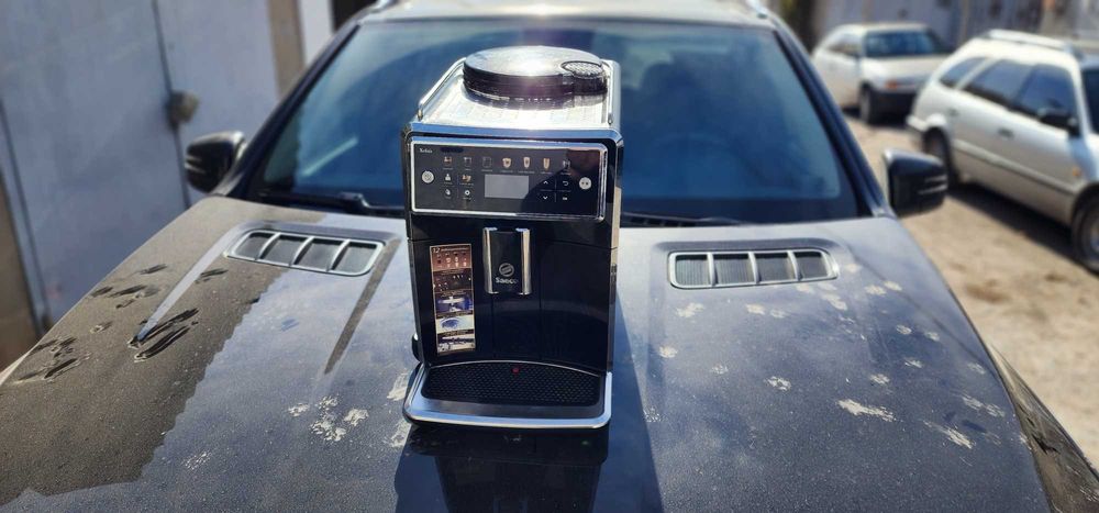 кофемашина кавоварка  Saeco Xelsis SM7580