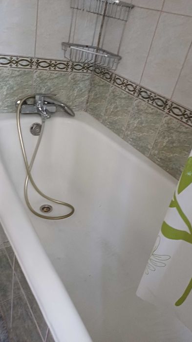 Здам кімнату (приміщення) з кухнею в довгострокову аренду