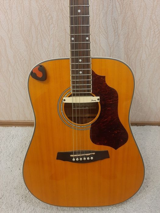 Гитара электроакустическая