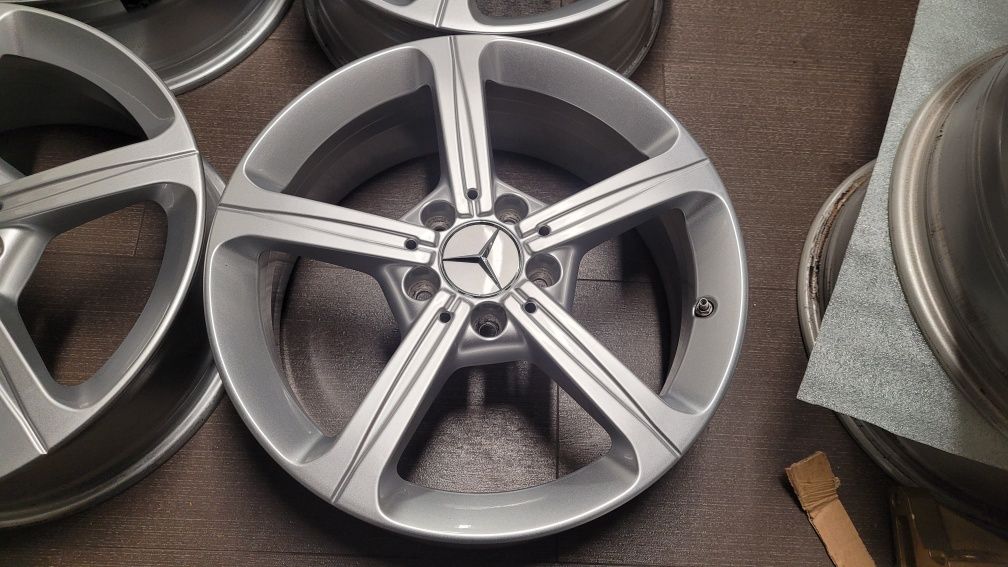 Felgi aluminiowe Oryginalne Mercedes A B C klasa 17" 5x112 z czujnikam