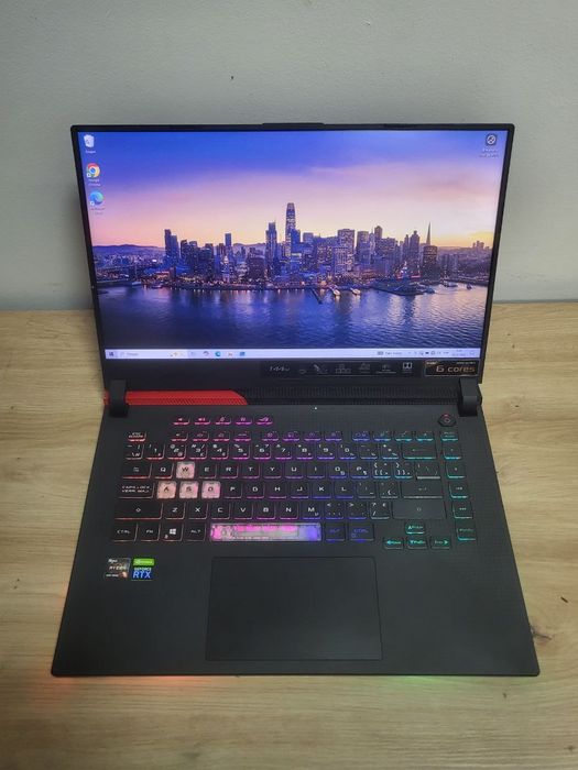 Asus rog strix g513 15.6 144Hz / ryzen 5 5600h / rtx 3050 / 16 / 512