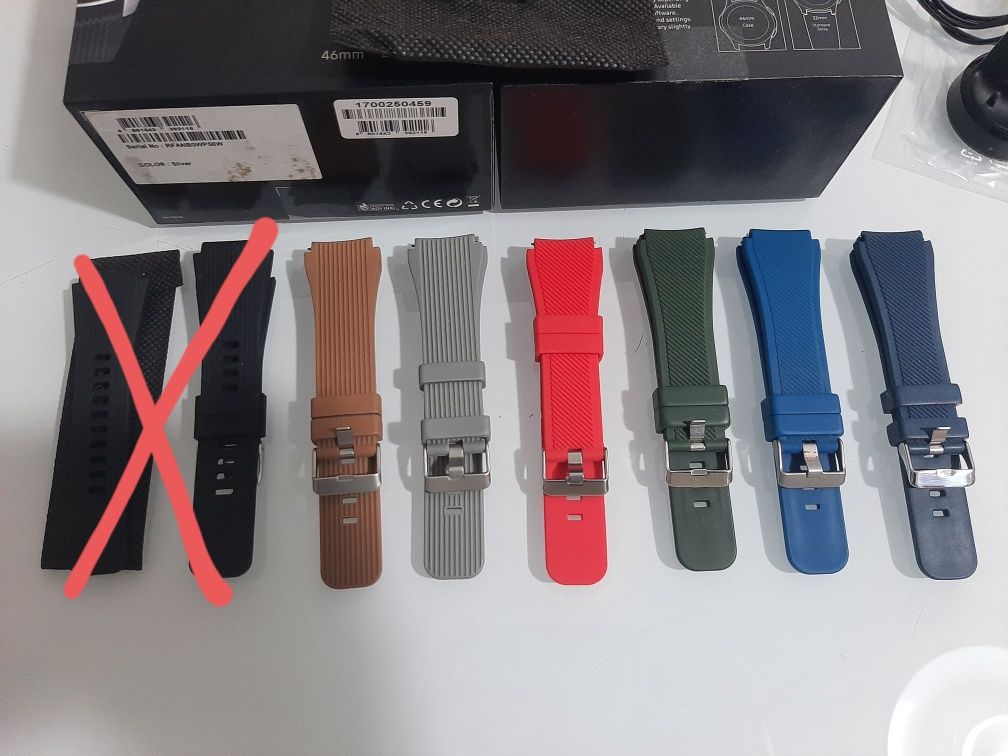 Samsung Galaxy Watch 46mm Prateada (SM-R800) + Braceletes