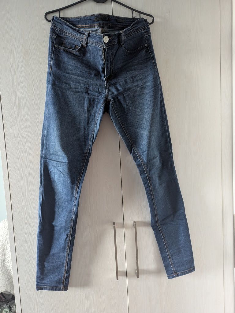 Jeansy rurki Reserved rozmiar 38