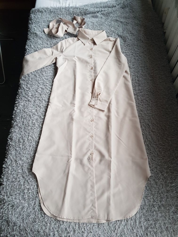 Beżowa sukienka kremowa shein koszulowa basic z paskiem długie rękawy