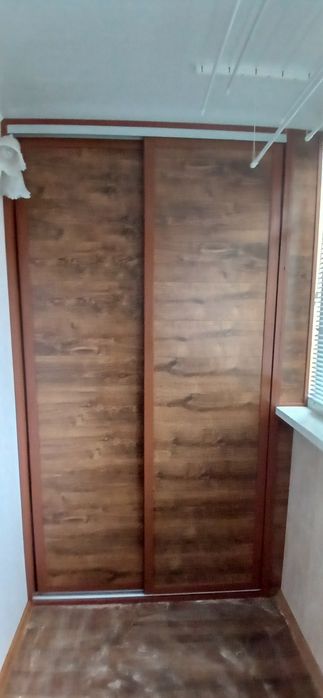 Шкаф на балкон .