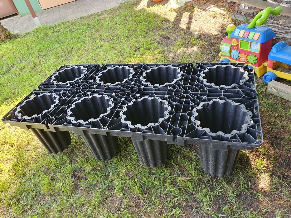 Donice ogrodowe dzialka