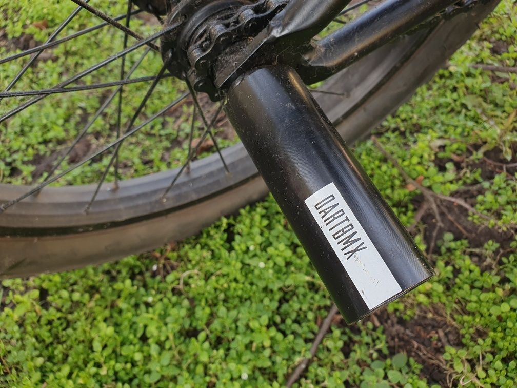 Rower wyczynowy Mafiabikes typu BMX seria Madmain plus pegi